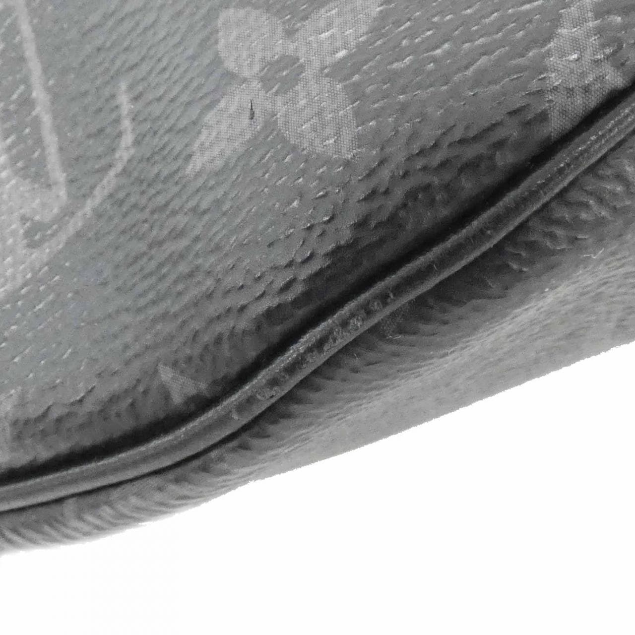 ルイヴィトン モノグラム エクリプス ディスカバリー バムバッグ M44336 ショルダーバッグ