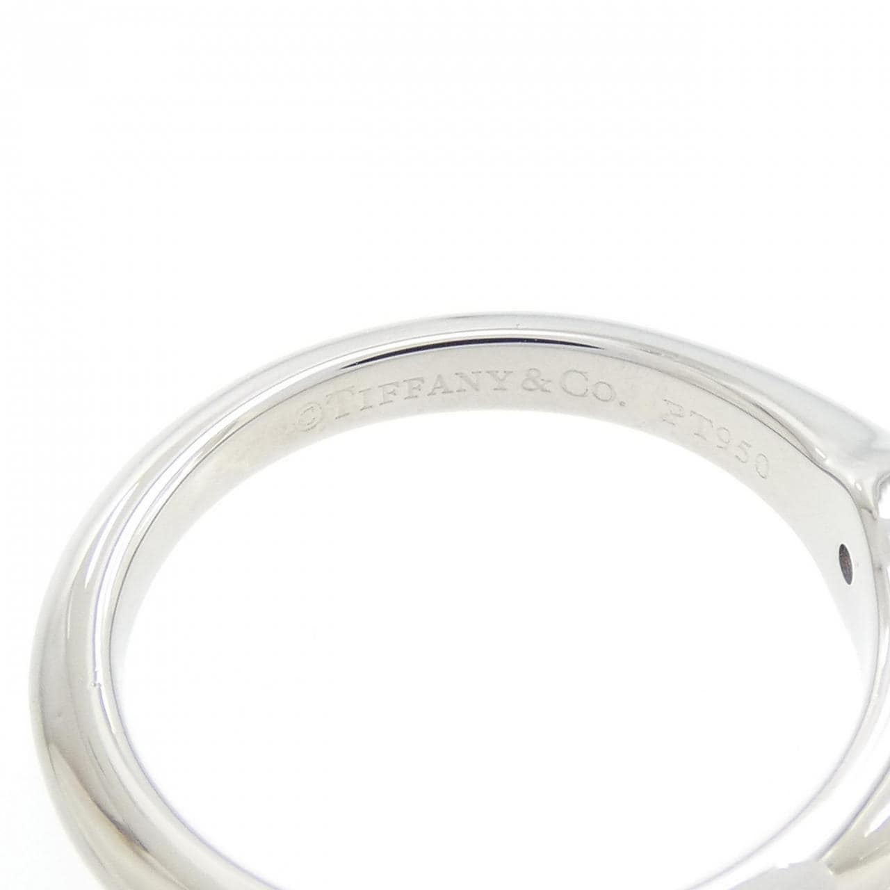 TIFFANY Classic Solitaire Ring 0.81CT F VVS2 3EXT