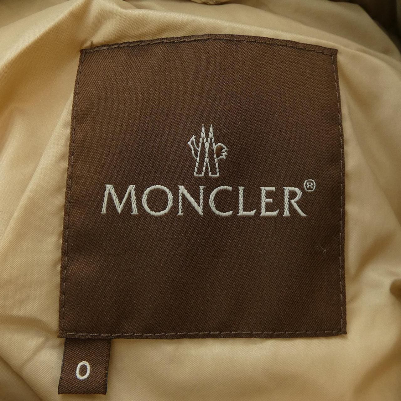 モンクレール MONCLER ダウンジャケット