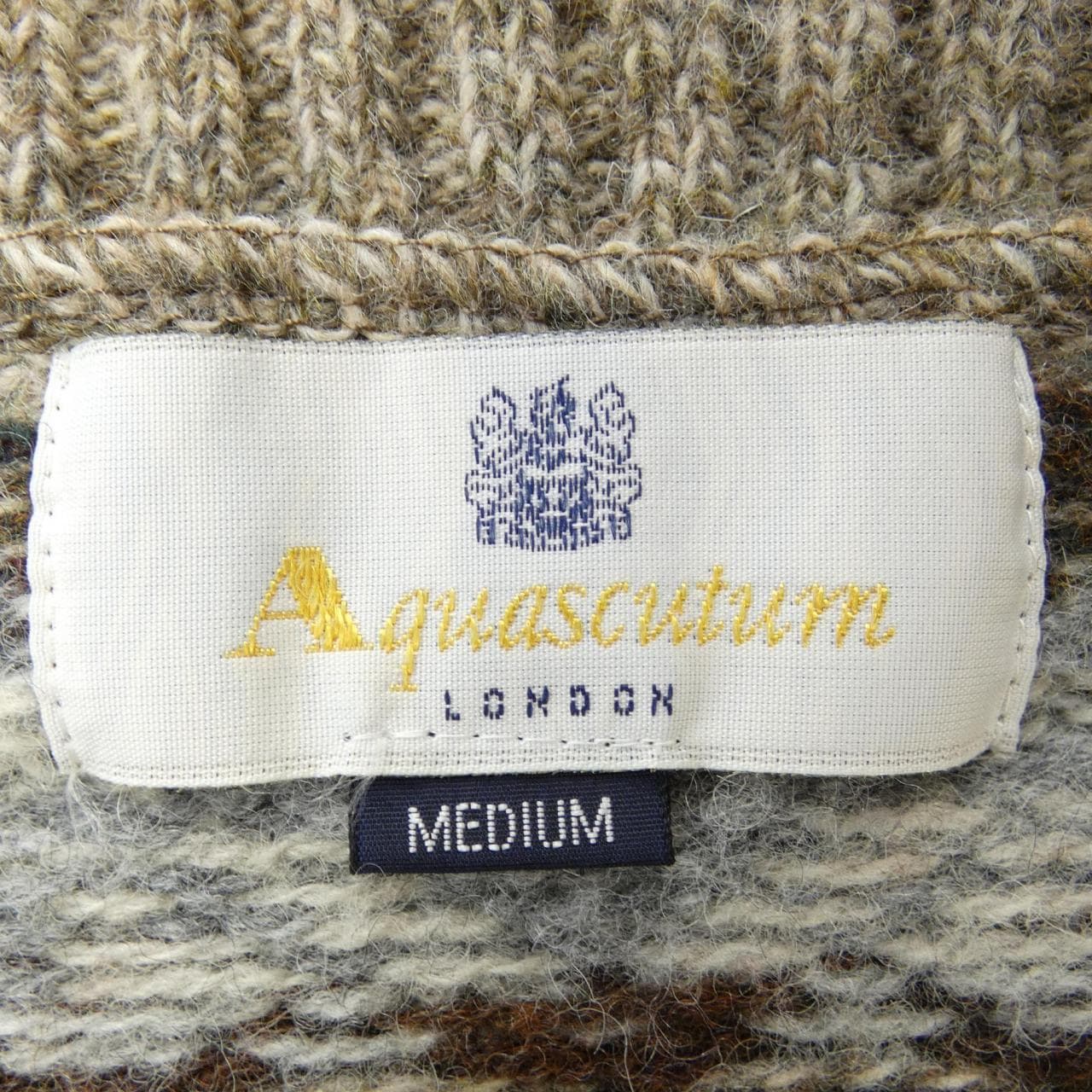 アクアスキュータム Aquascutum ニット