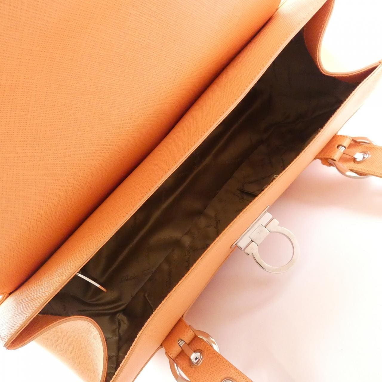 サルヴァトーレフェラガモ 21 5322 バッグ