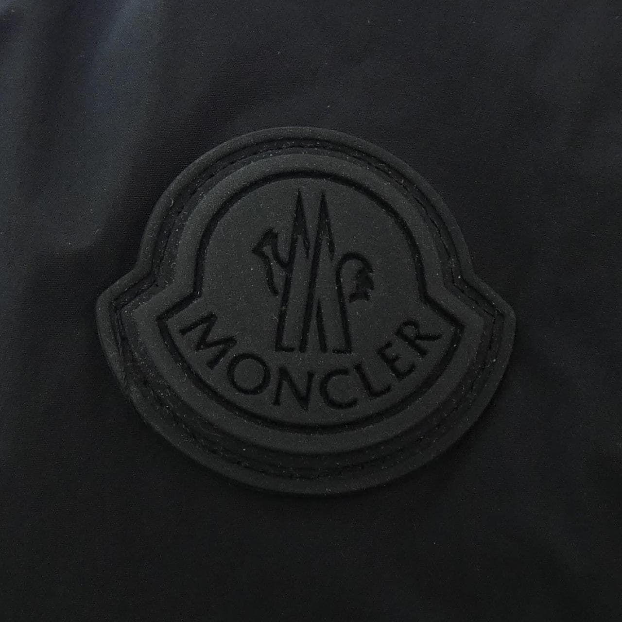 モンクレール MONCLER ダウンジャケット