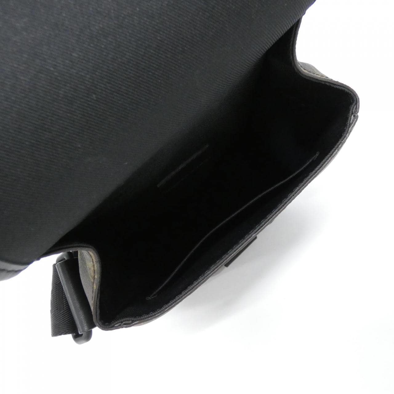 ルイヴィトン モノグラム マカサー アーチー メッセンジャー PM M46442 ショルダーバッグ