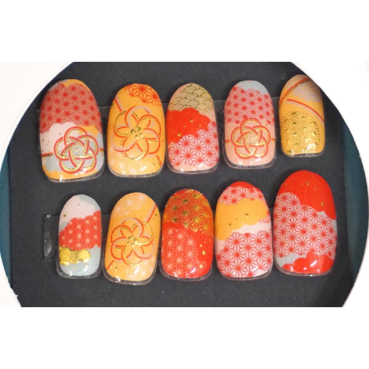 【新品】ネイルチップ　３点セット