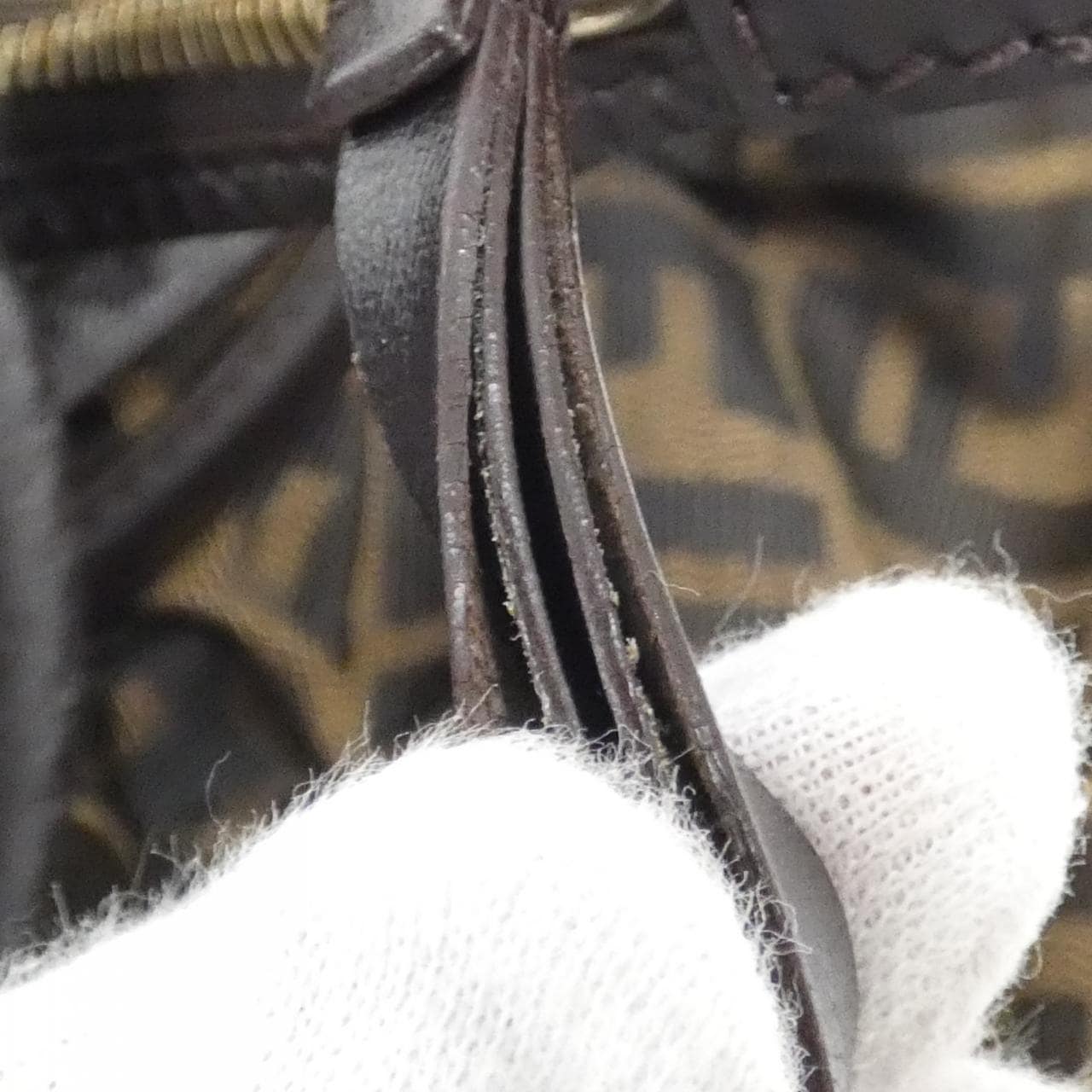 【ヴィンテージ】フェンディ 8BH186 JWU ショルダーバッグ