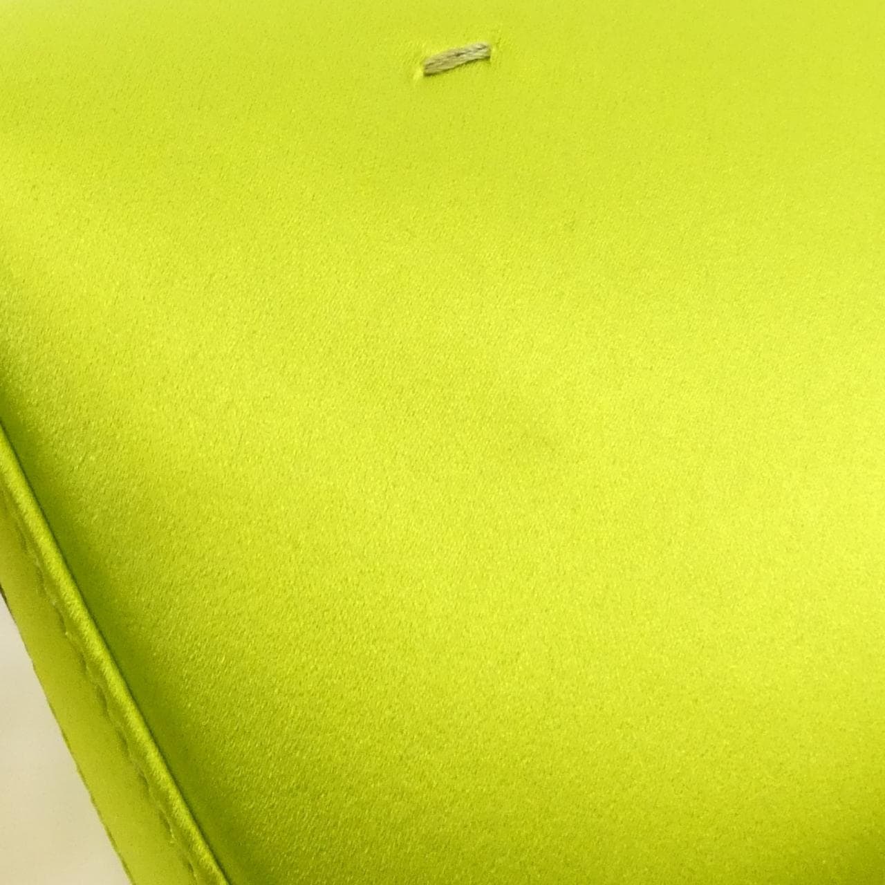 フェンディ バゲット フォンポーチ 7AS142 AMCP