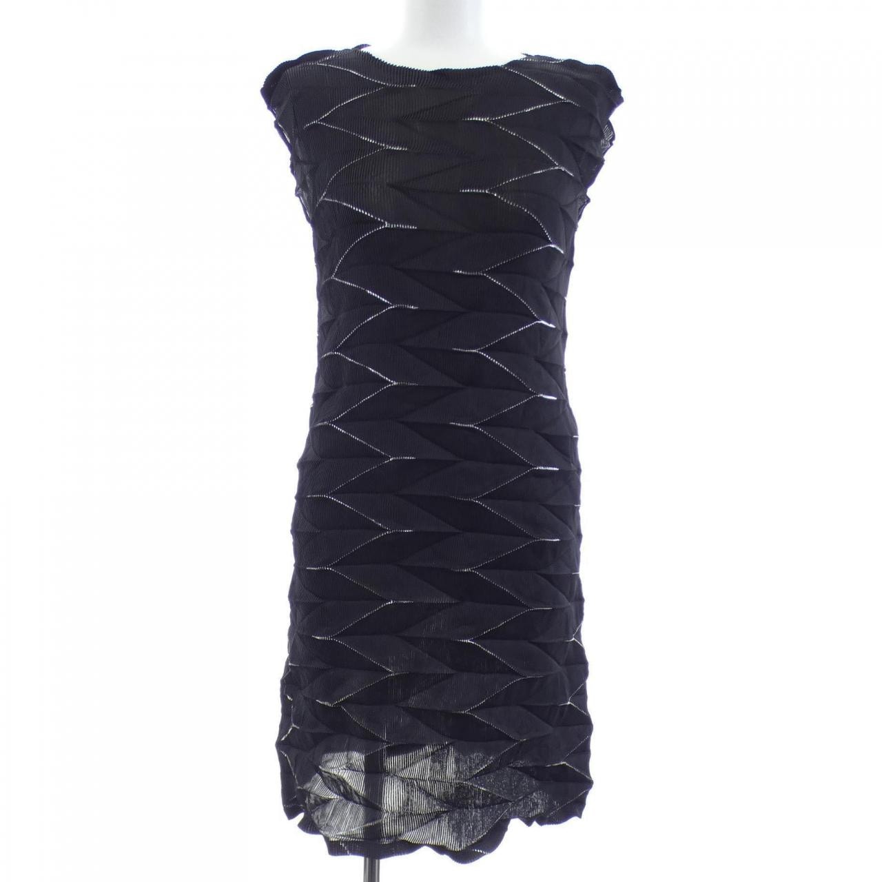 ミーイッセイミヤケ me ISSEY MIYAKE MI51FT153 ワンピース