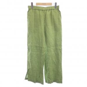 レリューム relume パンツ