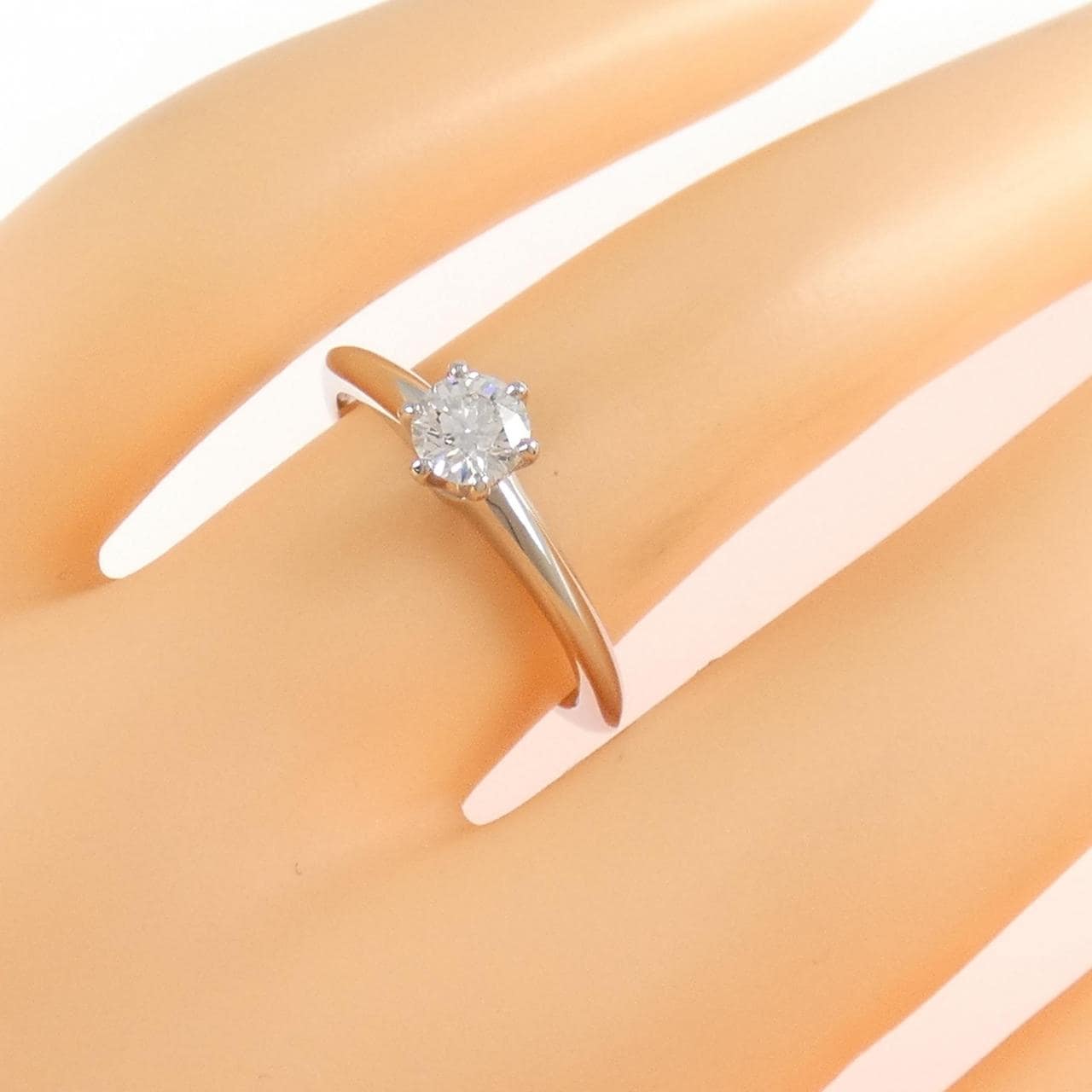 ティファニー クラシックソリティア リング 0.36CT H VVS2 EXT