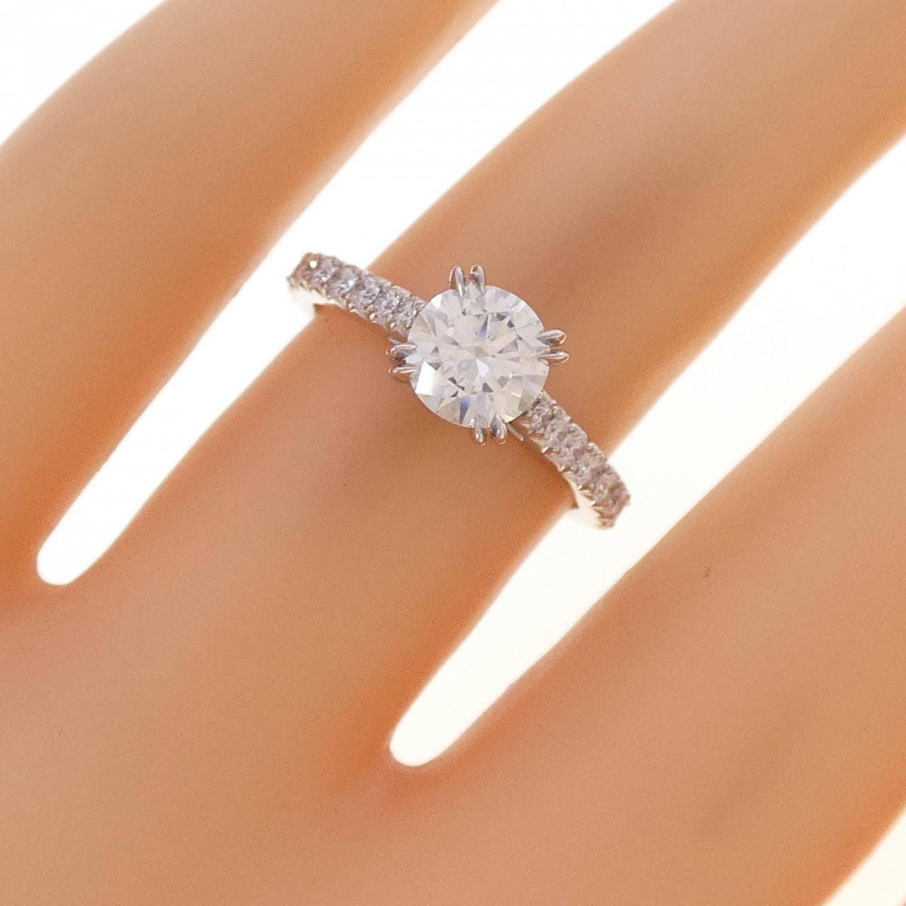 ハリーウィンストン ブリリアント ラブ リング 0.75CT E VVS2 3EXT