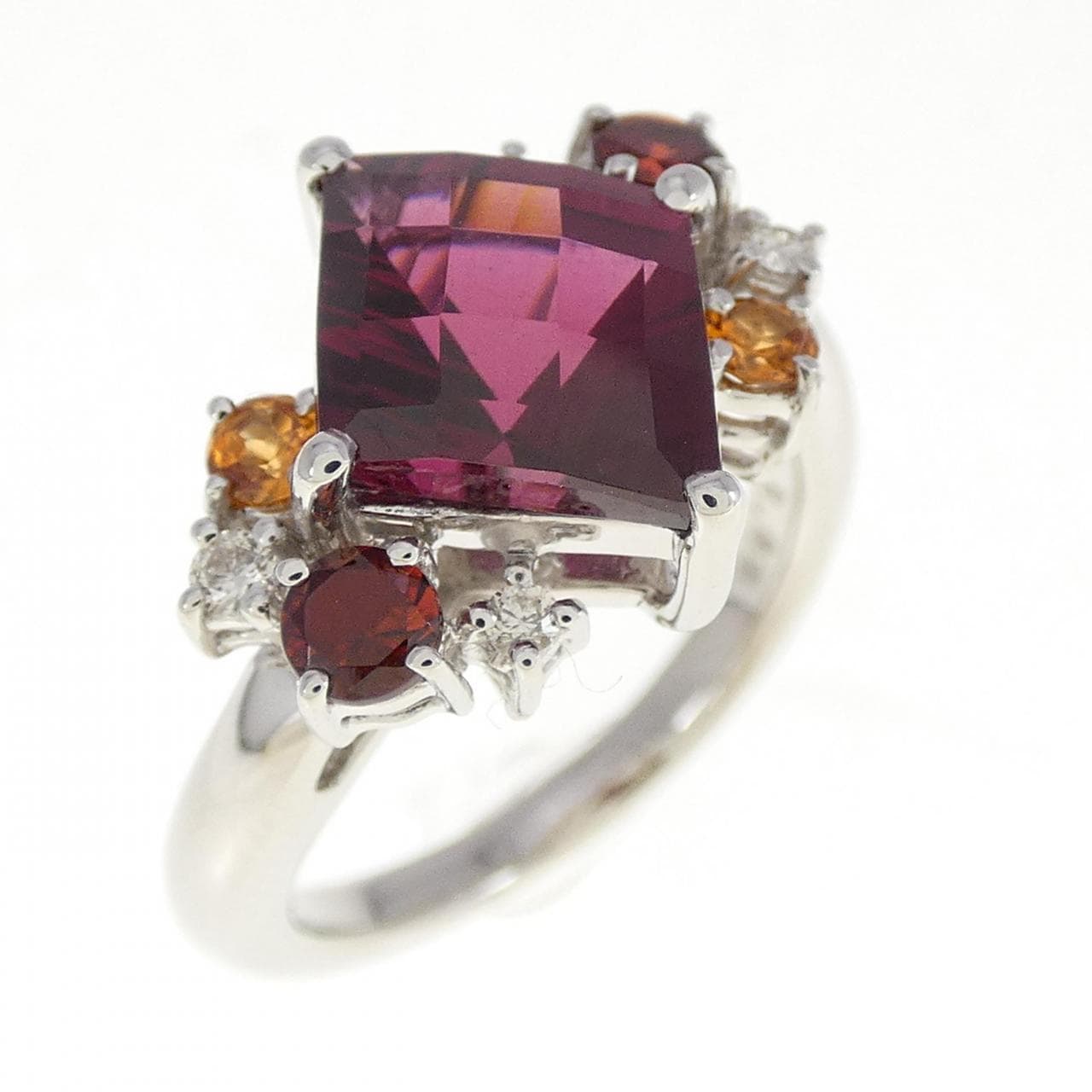 PT ガーネット リング 3.33CT