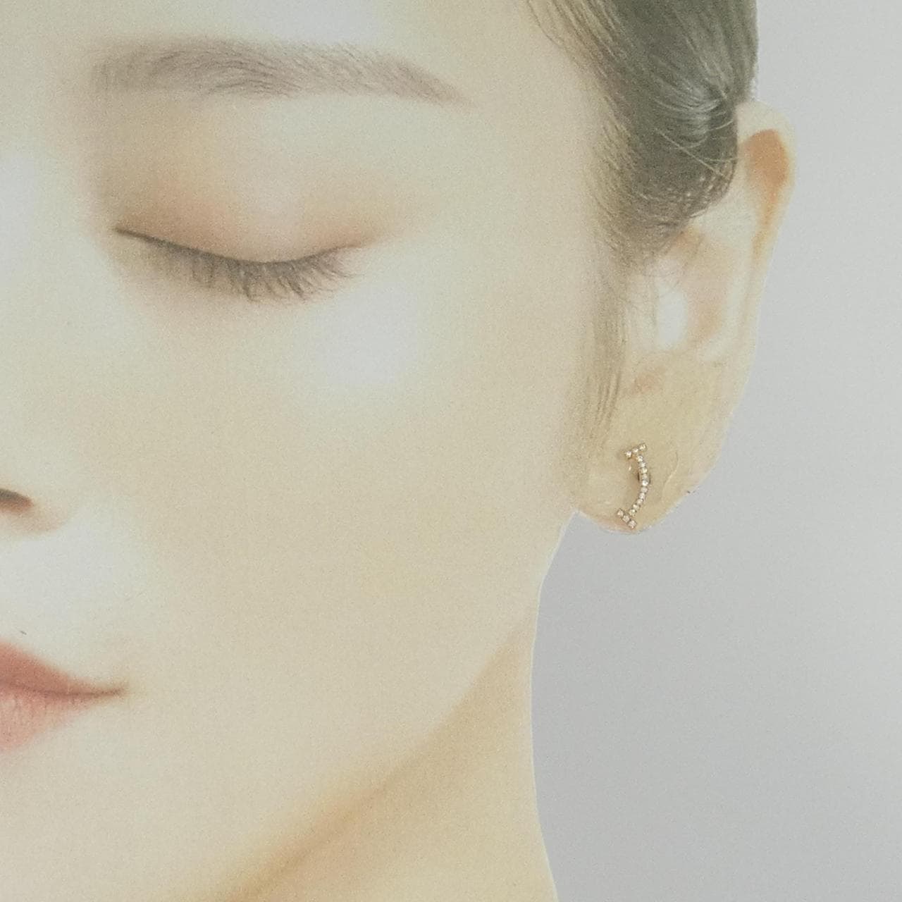 ティファニー Tスマイル ピアス