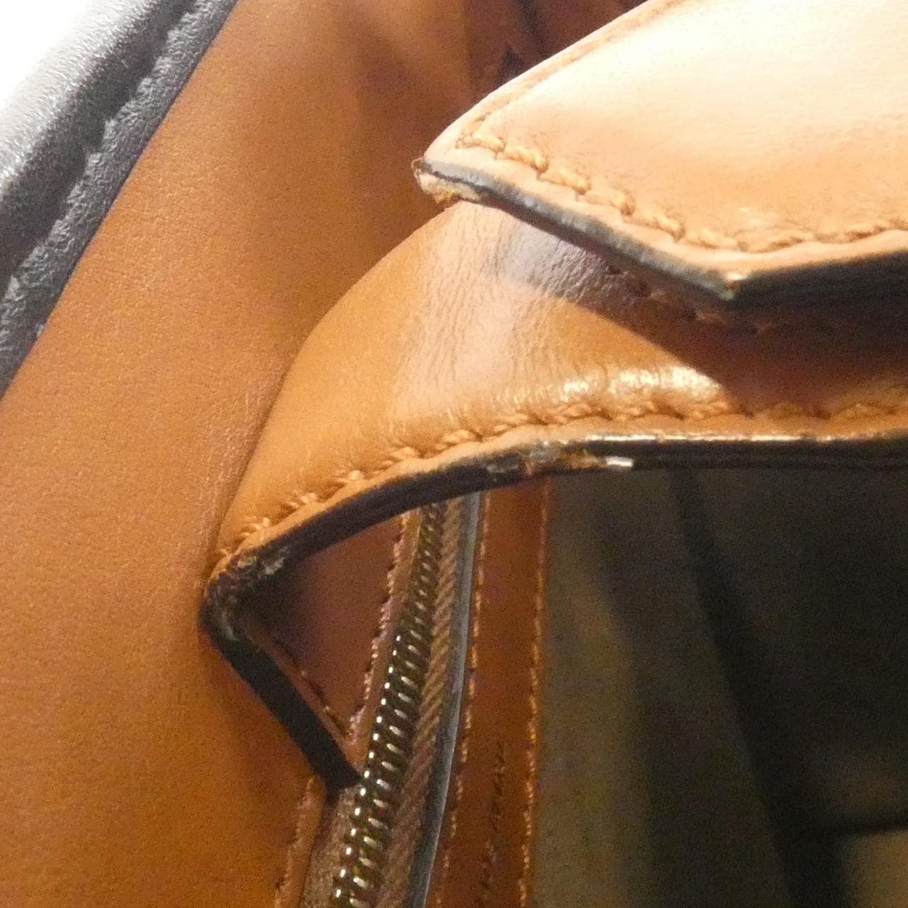 フェンディ ラナウェイ スモール 8BH344 SIZ バッグ