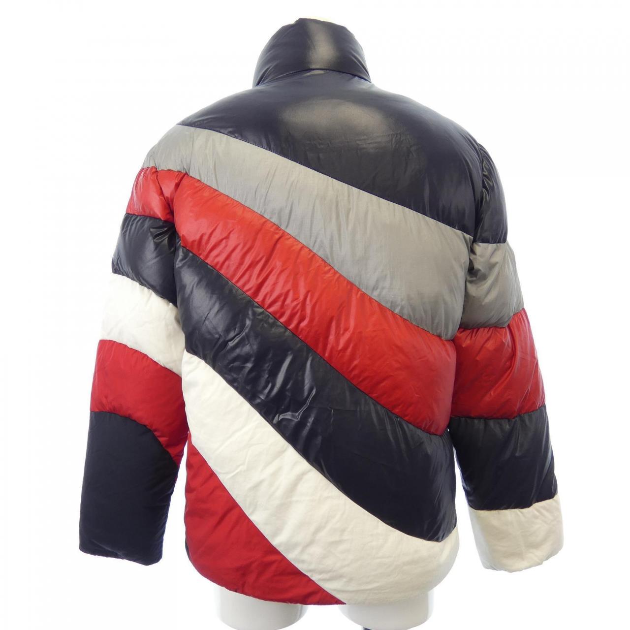 モンクレール MONCLER ダウンジャケット