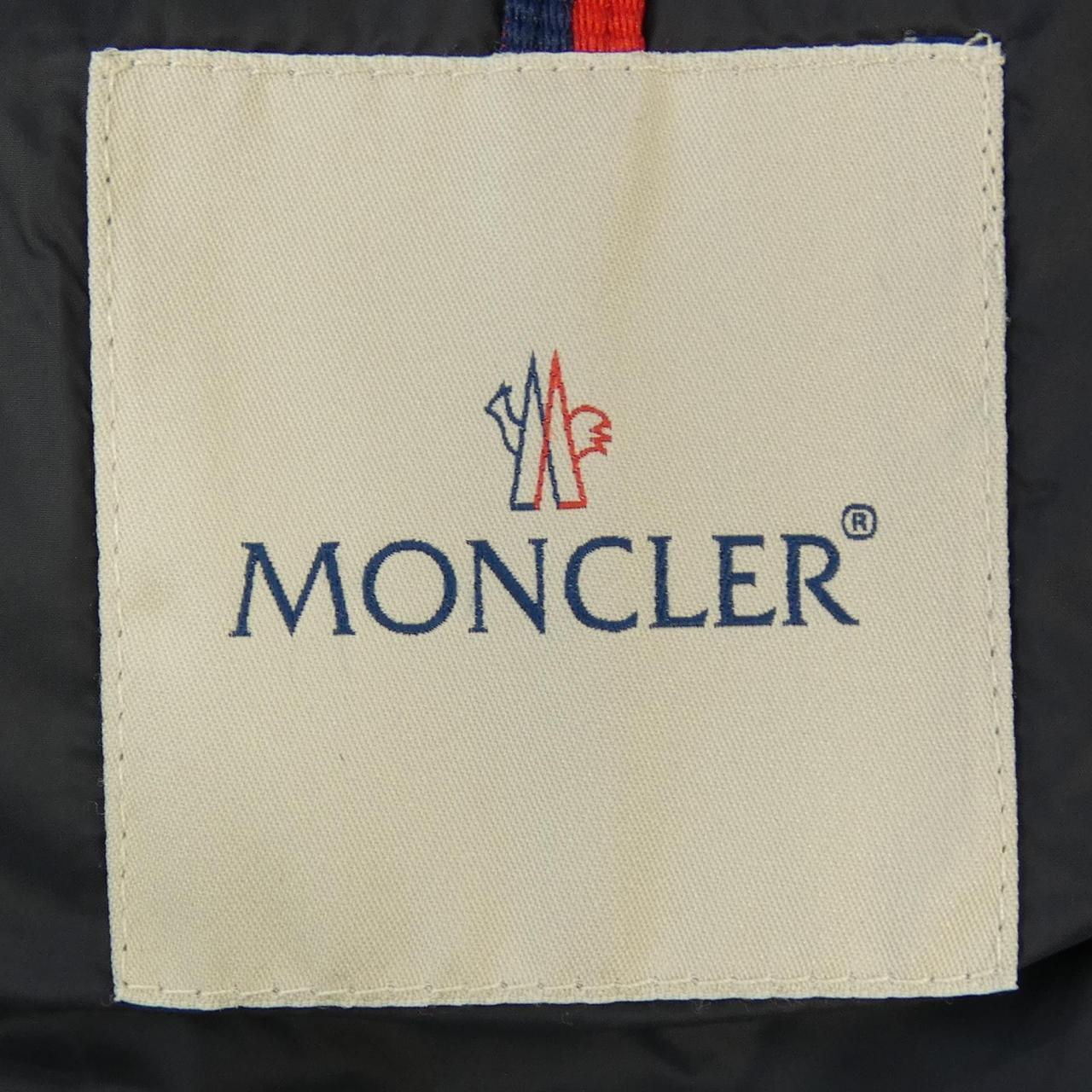 モンクレール MONCLER ダウンジャケット