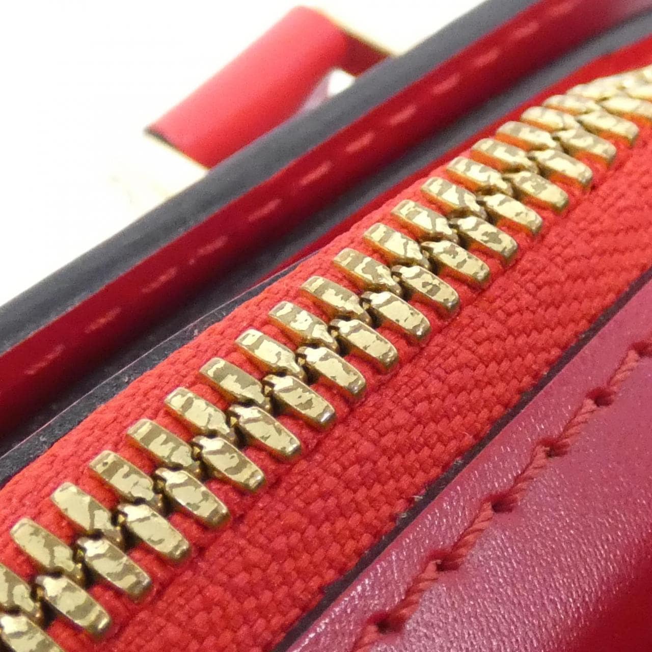 ルイヴィトン エピ ポンヌフ M52057 バッグ