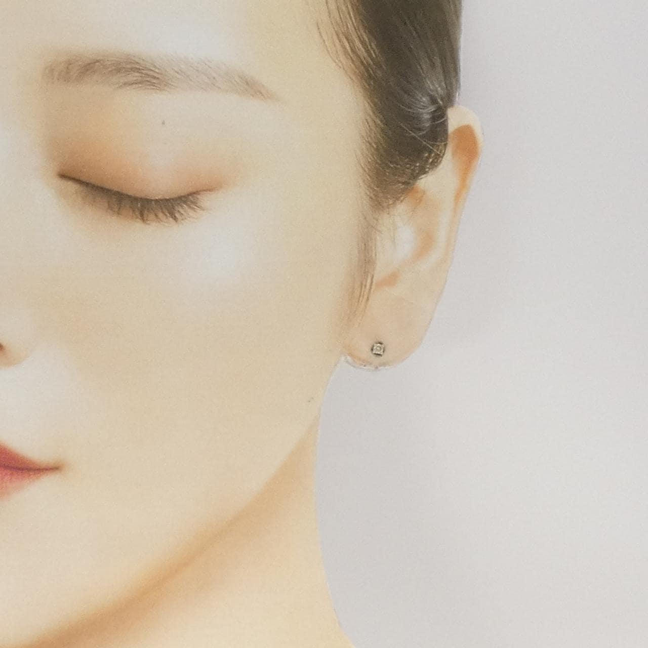 PT900 ソリティア ダイヤモンド ピアス 0.10CT