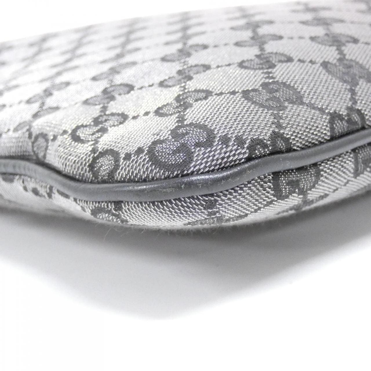 グッチ 272347 KE73N バッグ