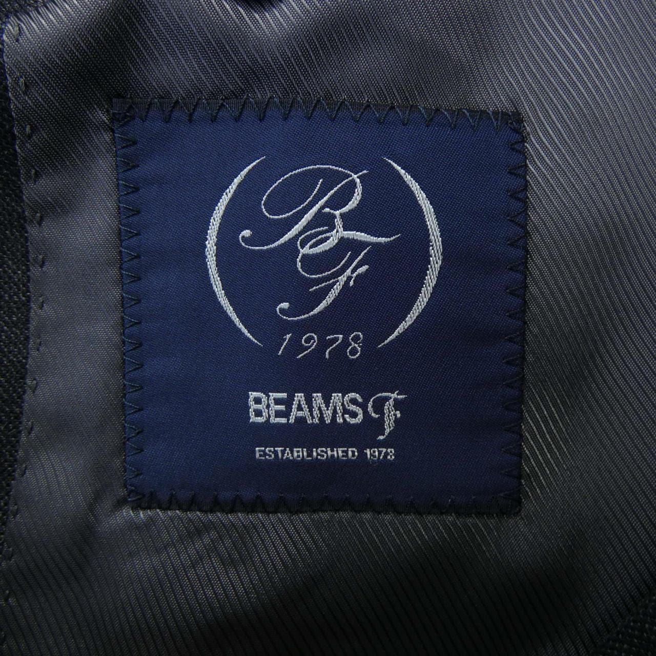 BEMESF スーツ