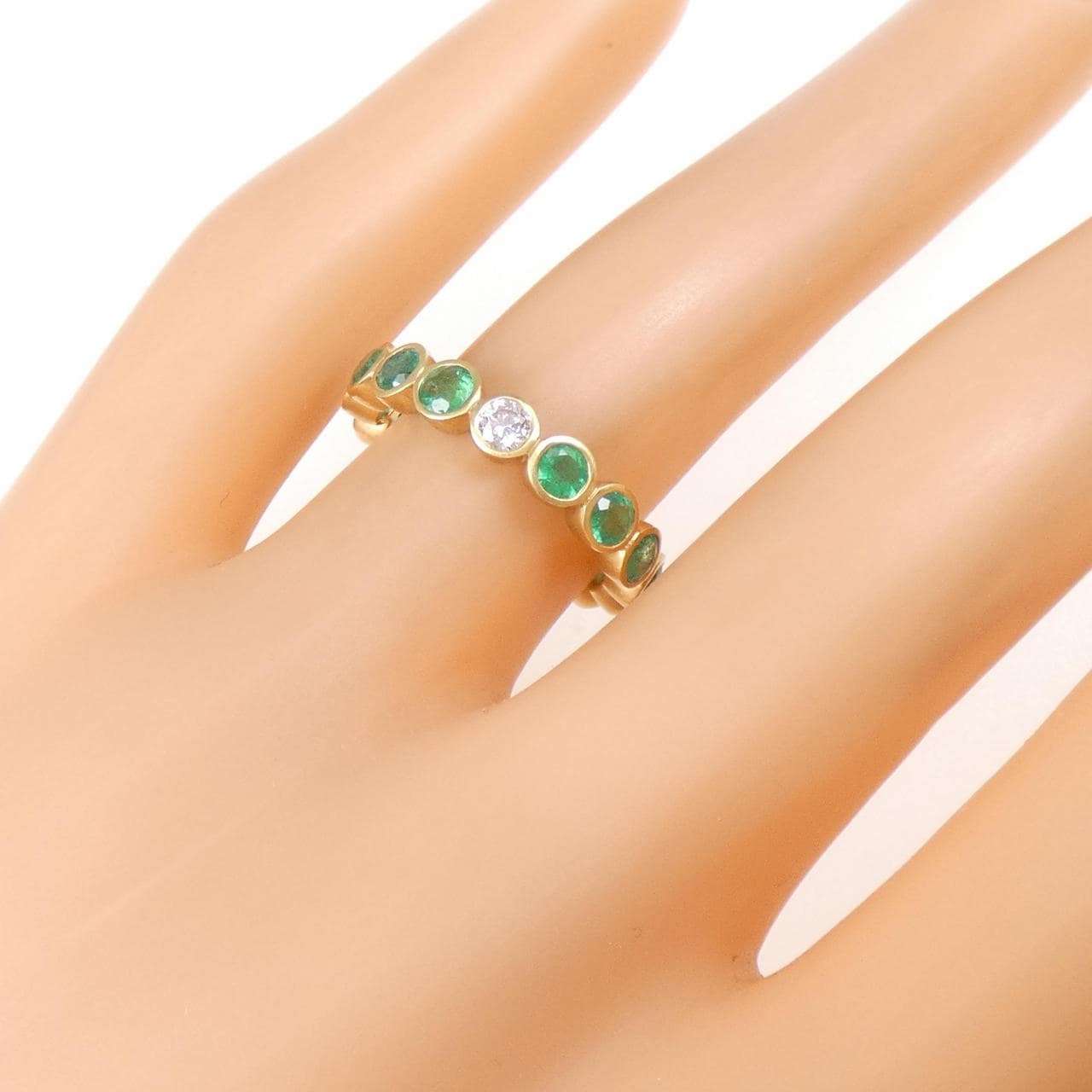 【新品】K18YG フルエタニティ エメラルド リング 1.68CT