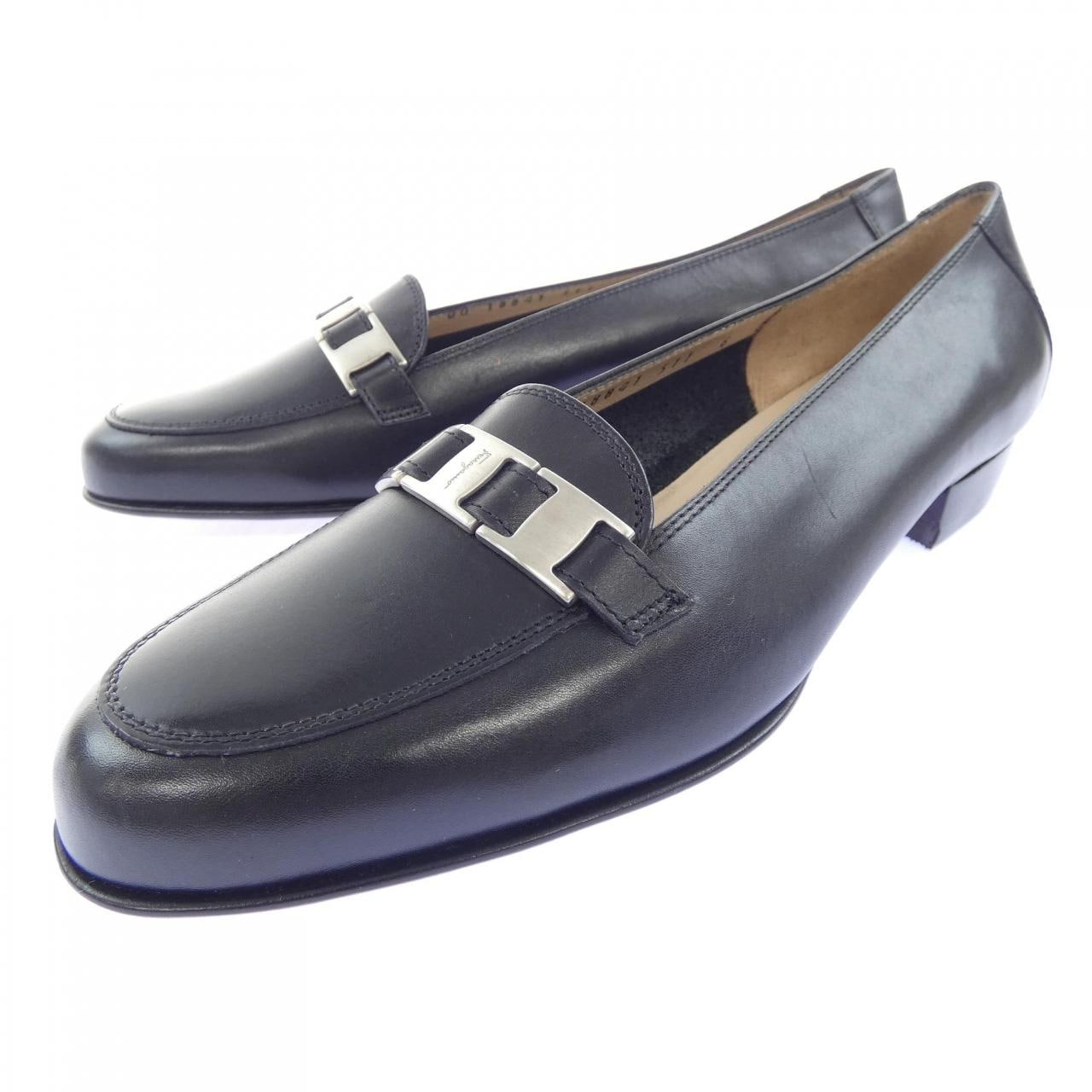 サルヴァトーレフェラガモ SALVATORE FERRAGAMO フラットシューズ