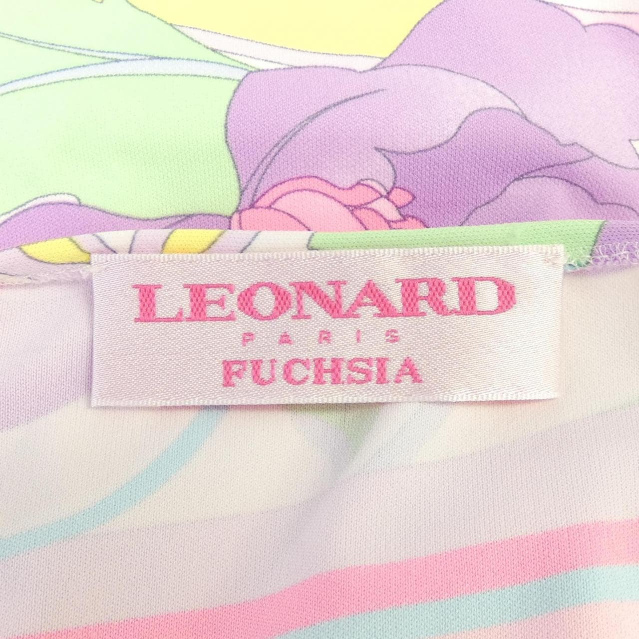 レオナール フューシャ LEONARD FUCHSIA トップス