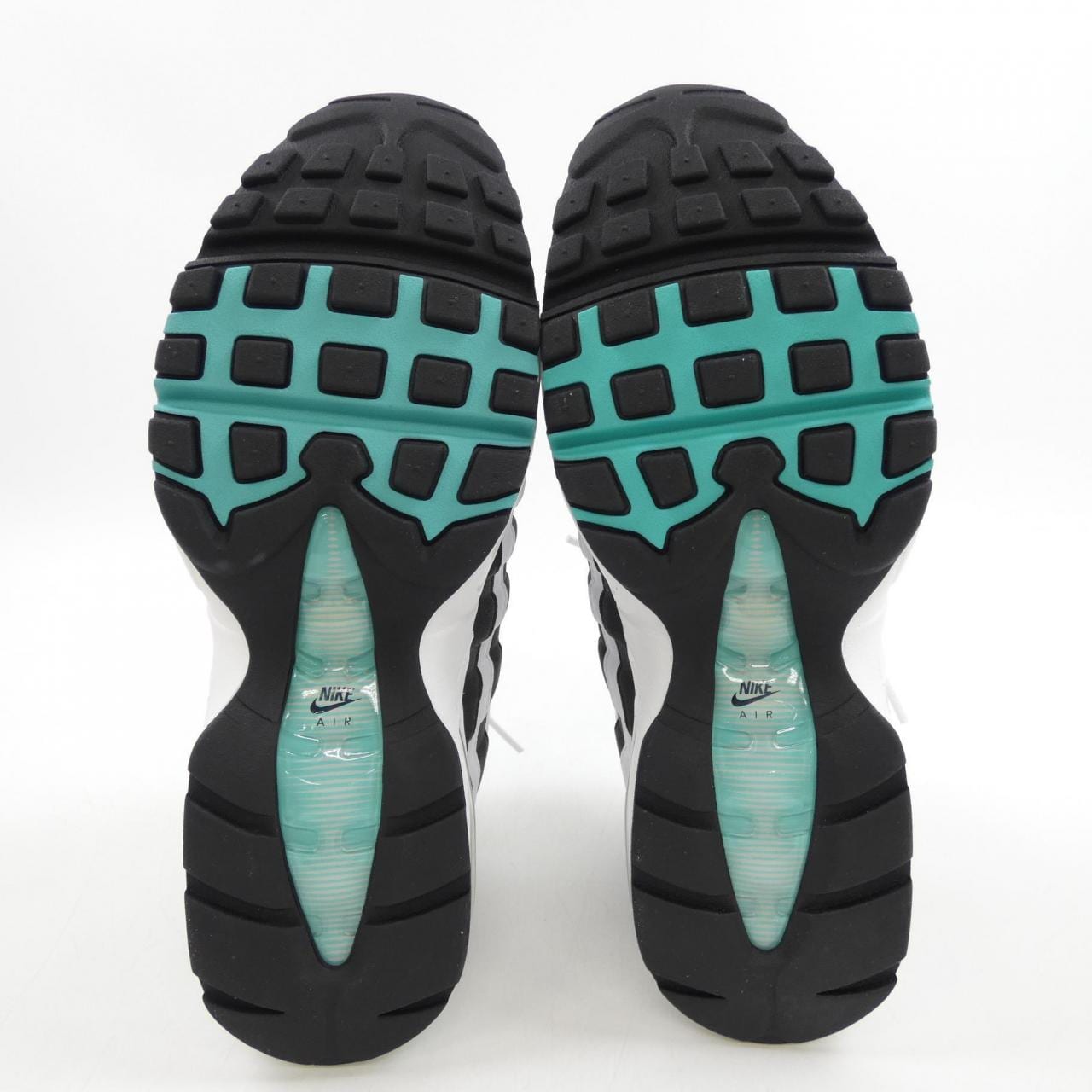 ナイキ NIKE スニーカー