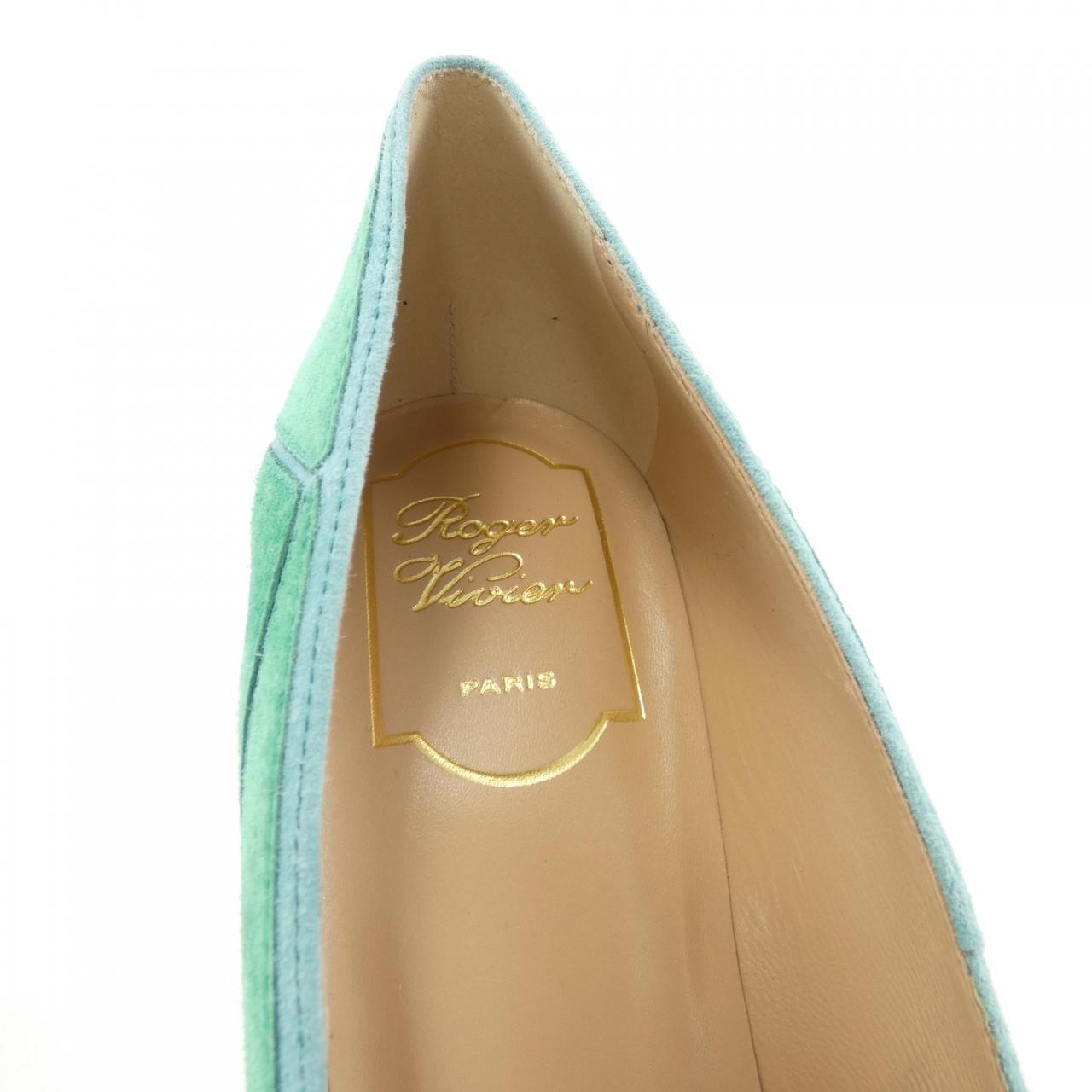 ロジェヴィヴィエ ROGER VIVIER パンプス