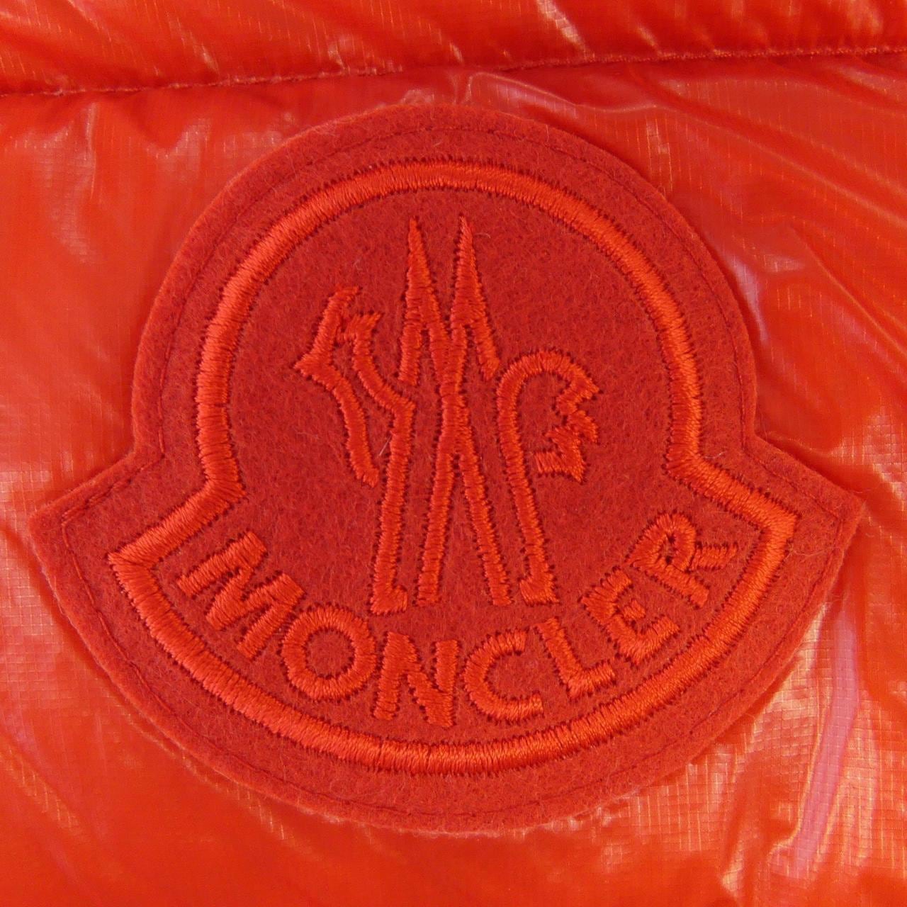 モンクレール MONCLER HELSINKI ダウンベスト