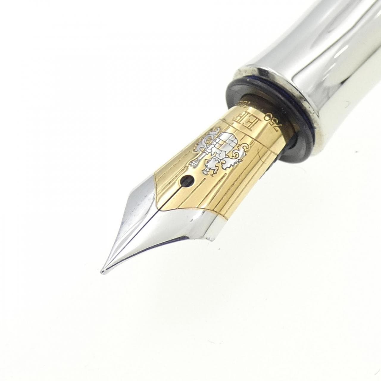 Grafvonfabercastell Classic Collection PLATINUM Coated Fountain Pen