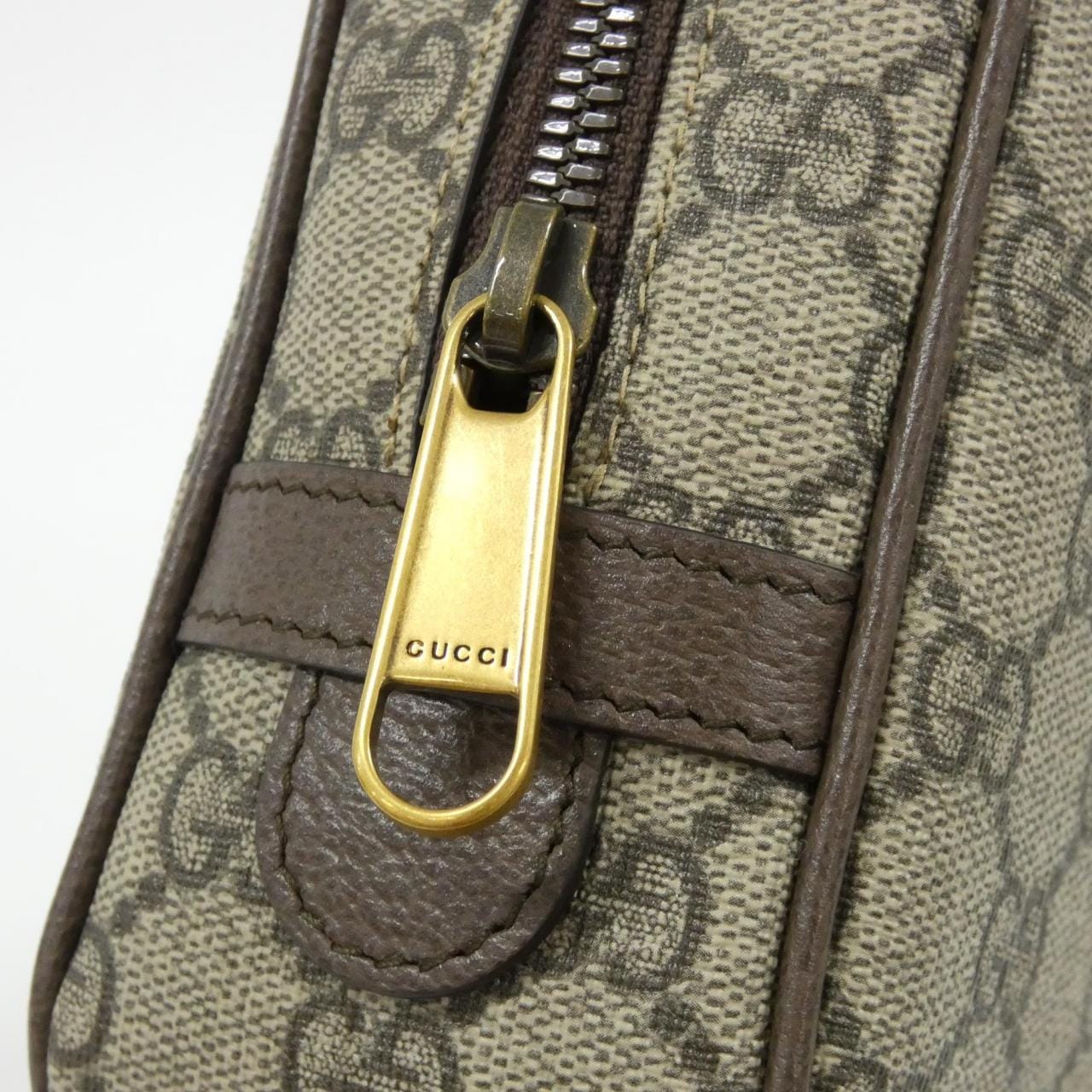 グッチ GUCCI SAVOY 760019 96IWT ポーチ