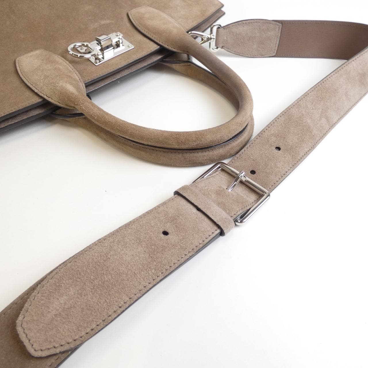 サルヴァトーレフェラガモ 21 4494 バッグ