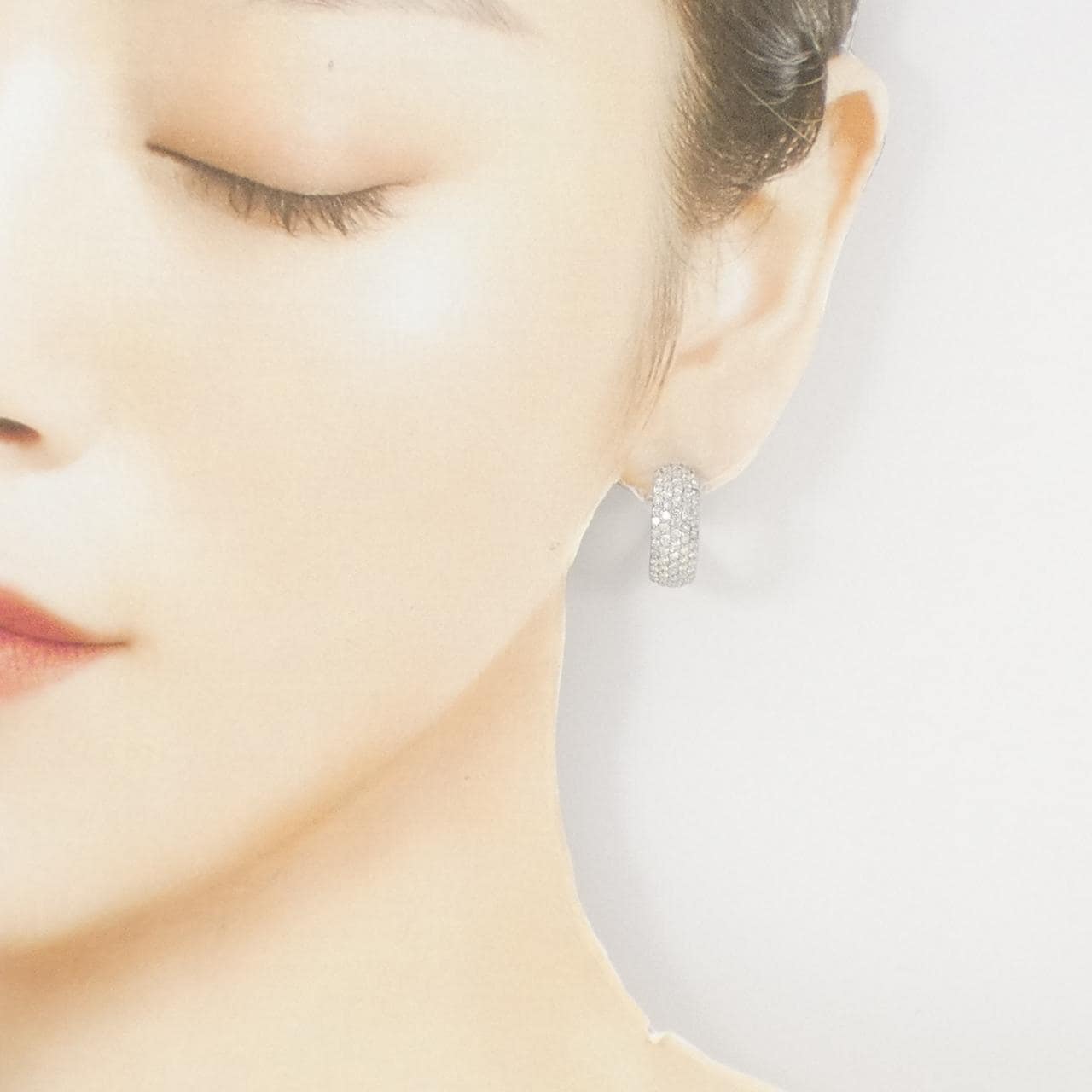 K18WG パヴェ ダイヤモンド ピアス 2.00CT