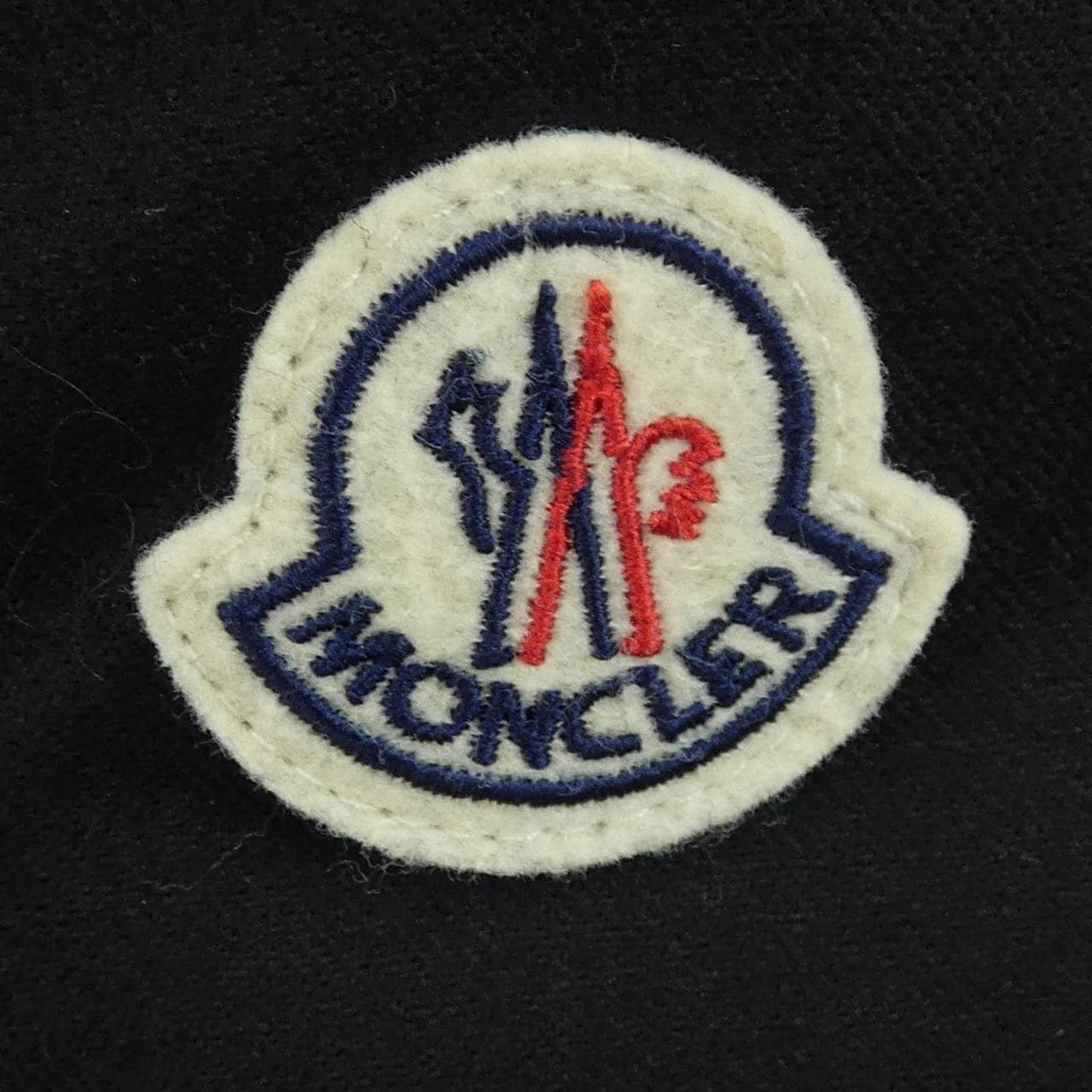 モンクレール MONCLER ダウンジャケット