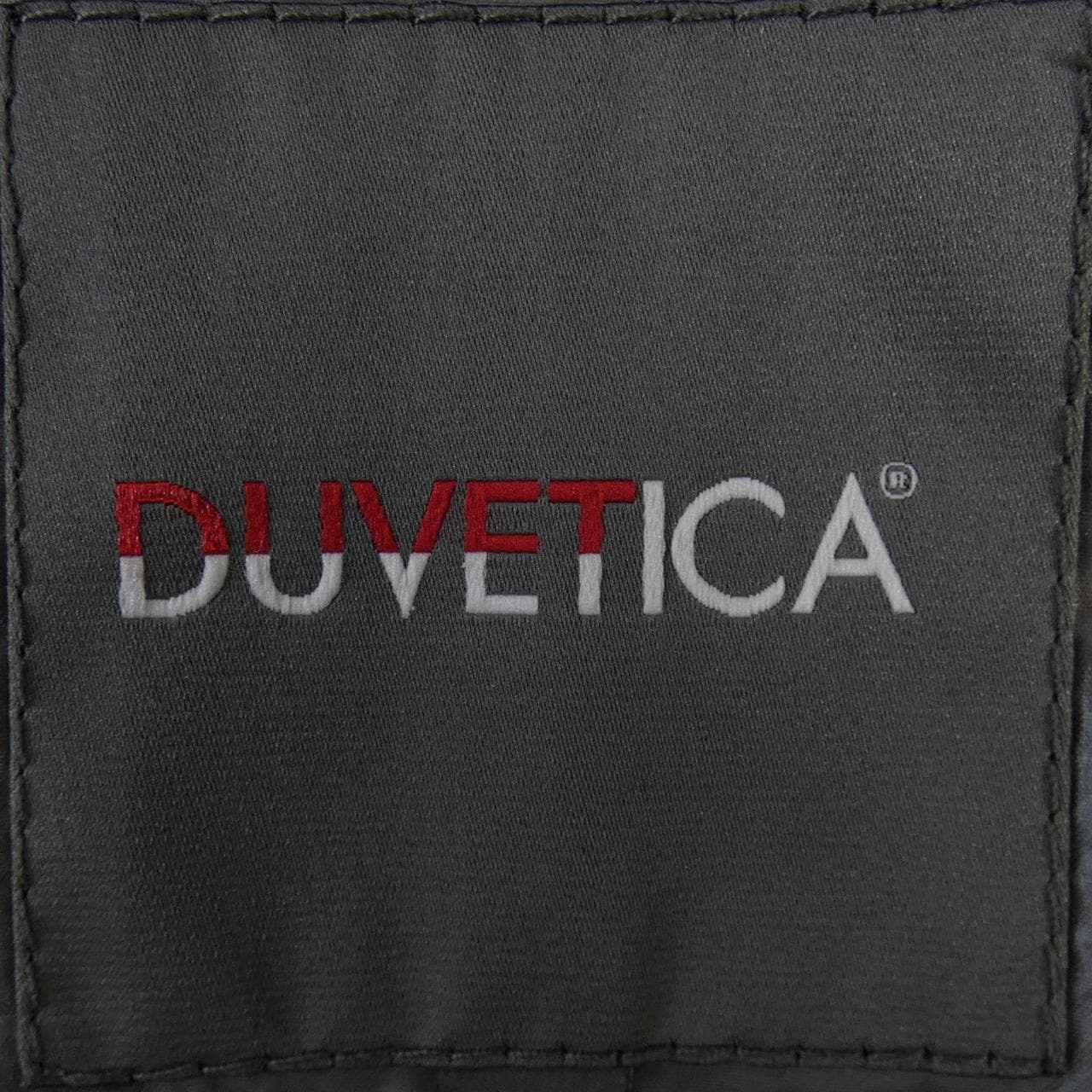 デュベティカ DUVETICA ダウンジャケット