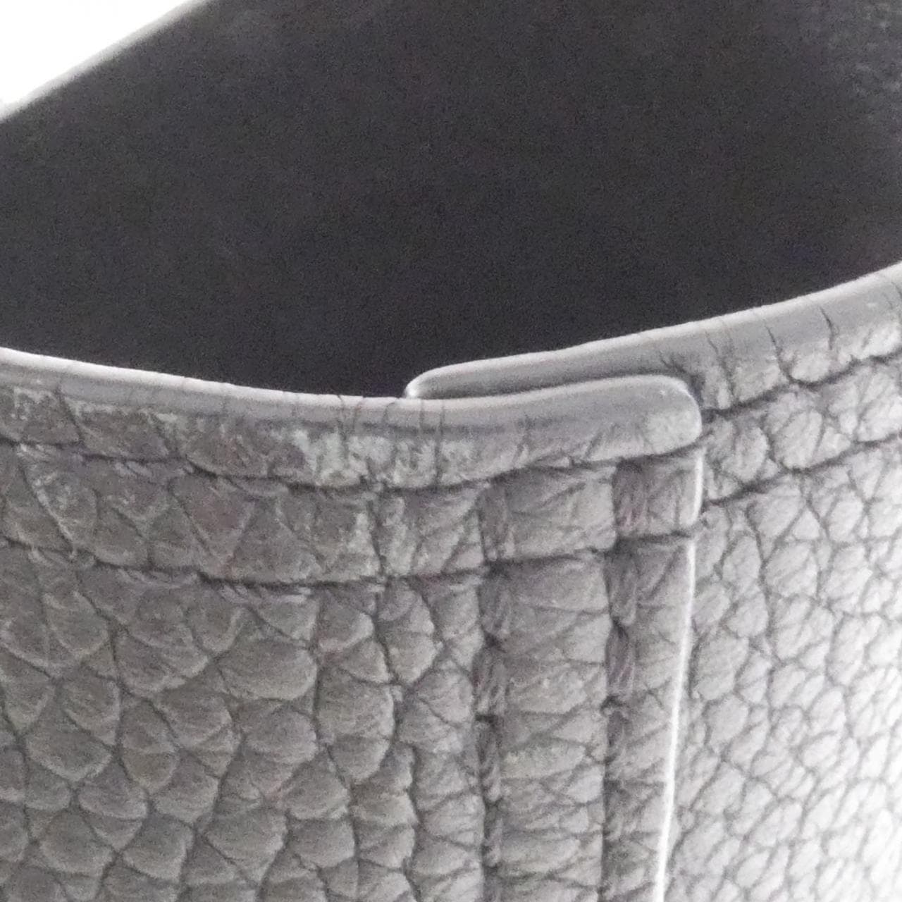 ルイヴィトン トリヨン カバ ヴォワヤージュ M52817 バッグ