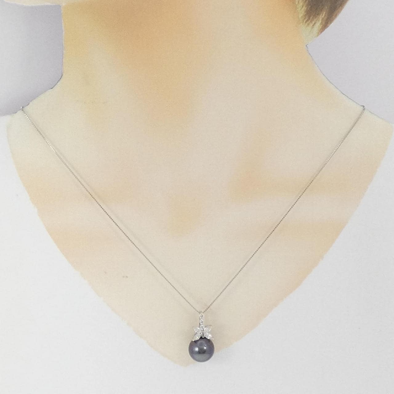 PT900/PT850 黒蝶パール ネックレス 11.4mm