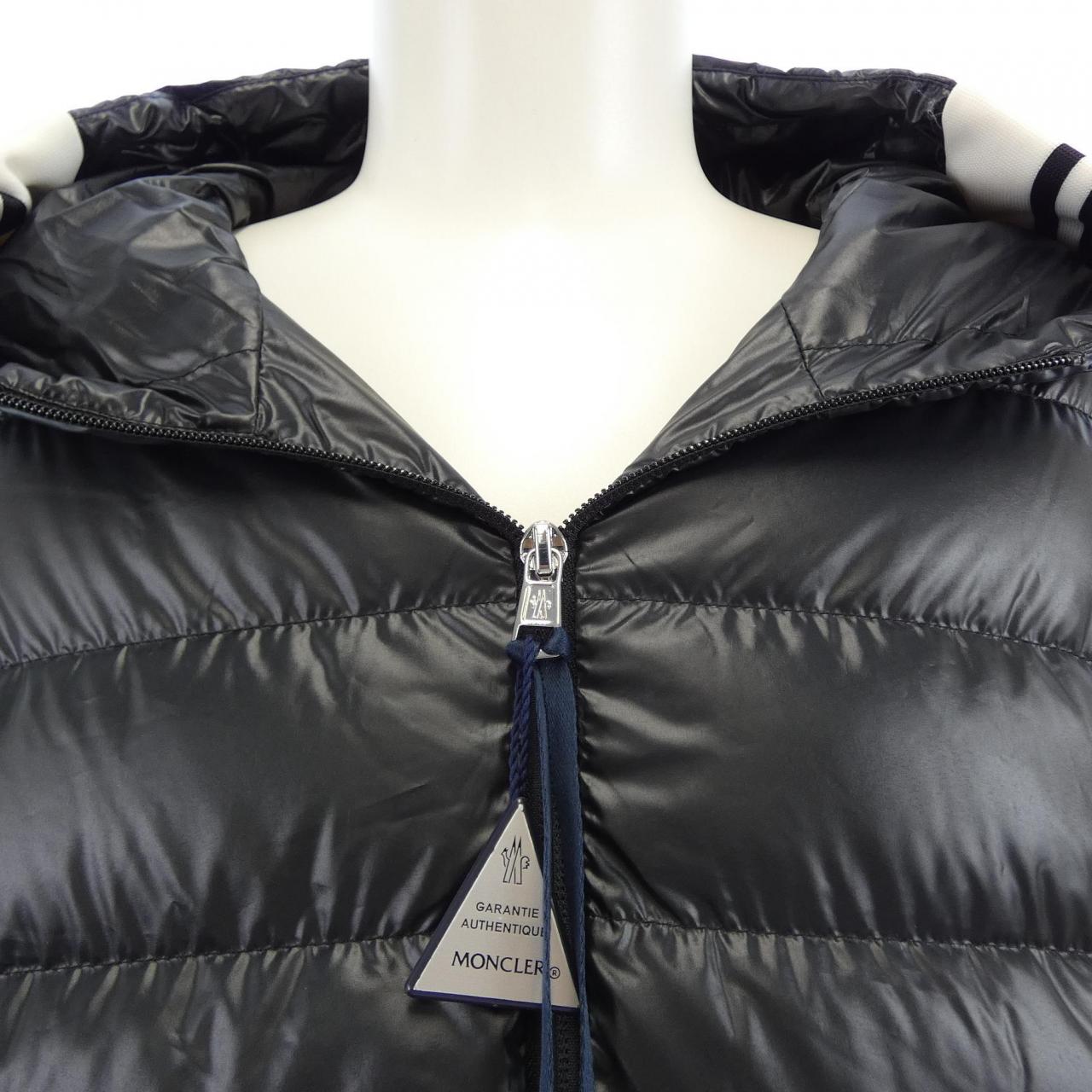 モンクレール MONCLER CORNOUR ダウンジャケット