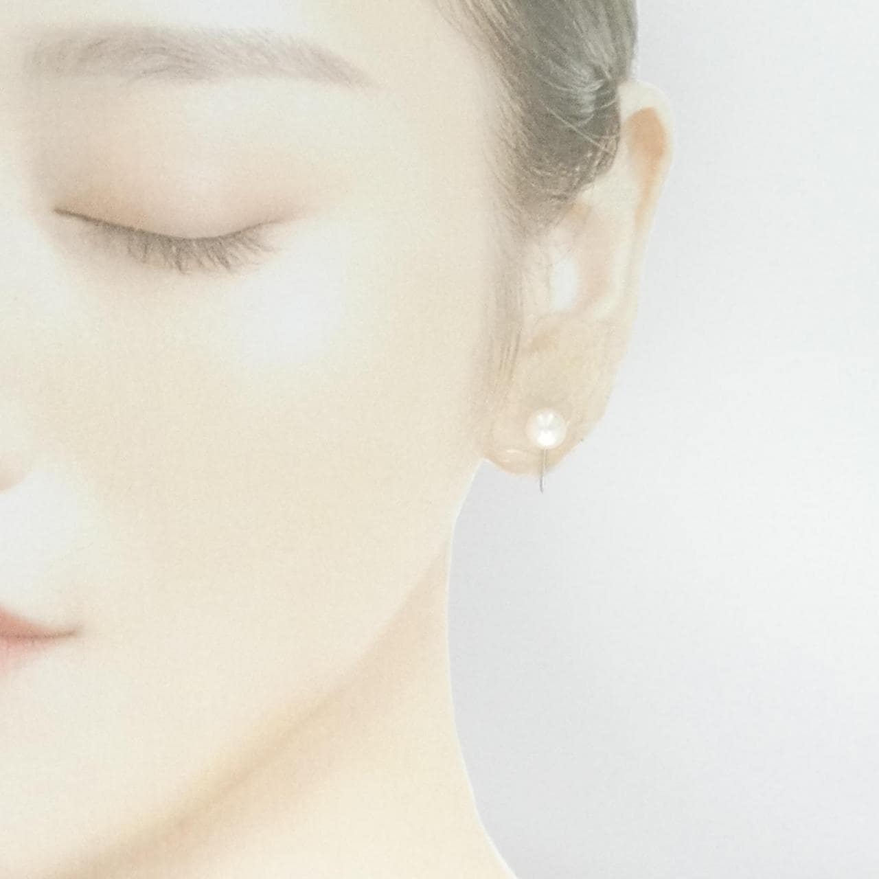 K14WG Akoya pearl earrings 7mm