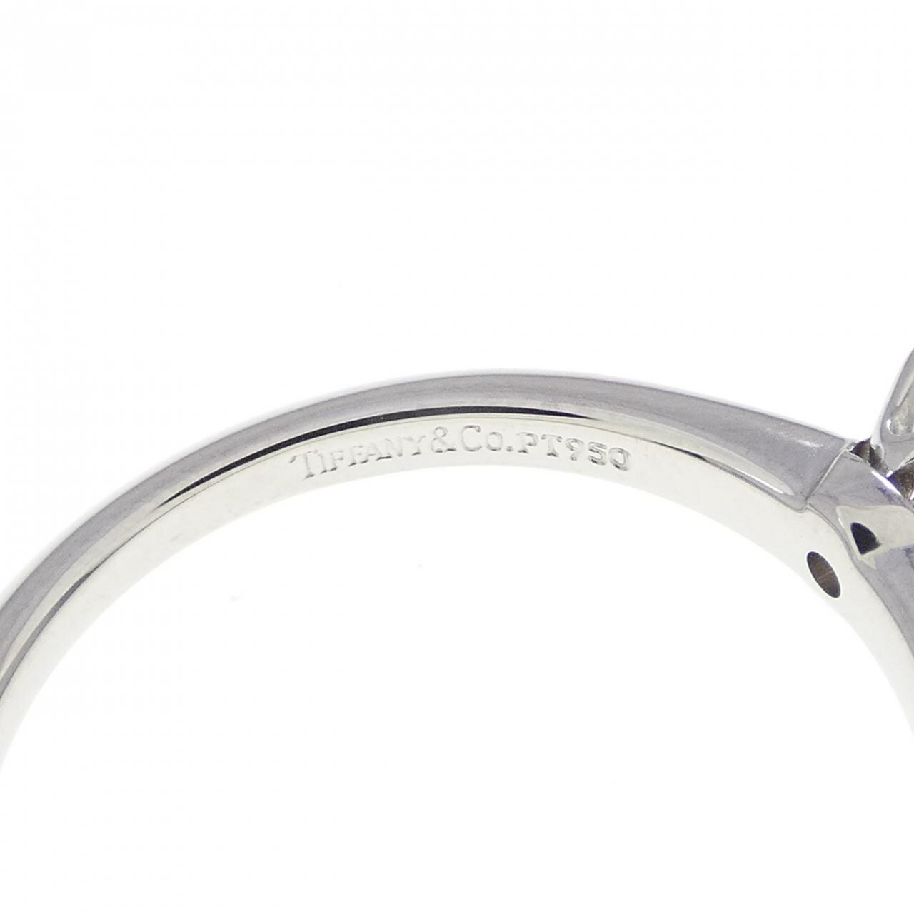 ティファニー クラシックソリティア リング 0.36CT