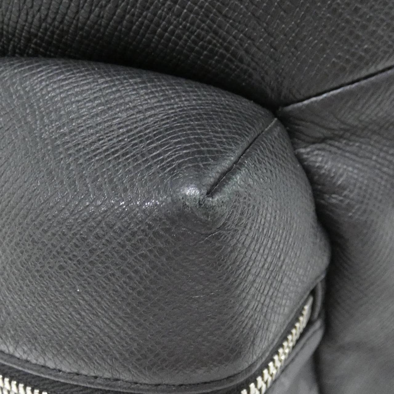 ルイヴィトン タイガ ラマ ディスカバリー バックパック M30230 リュックサック