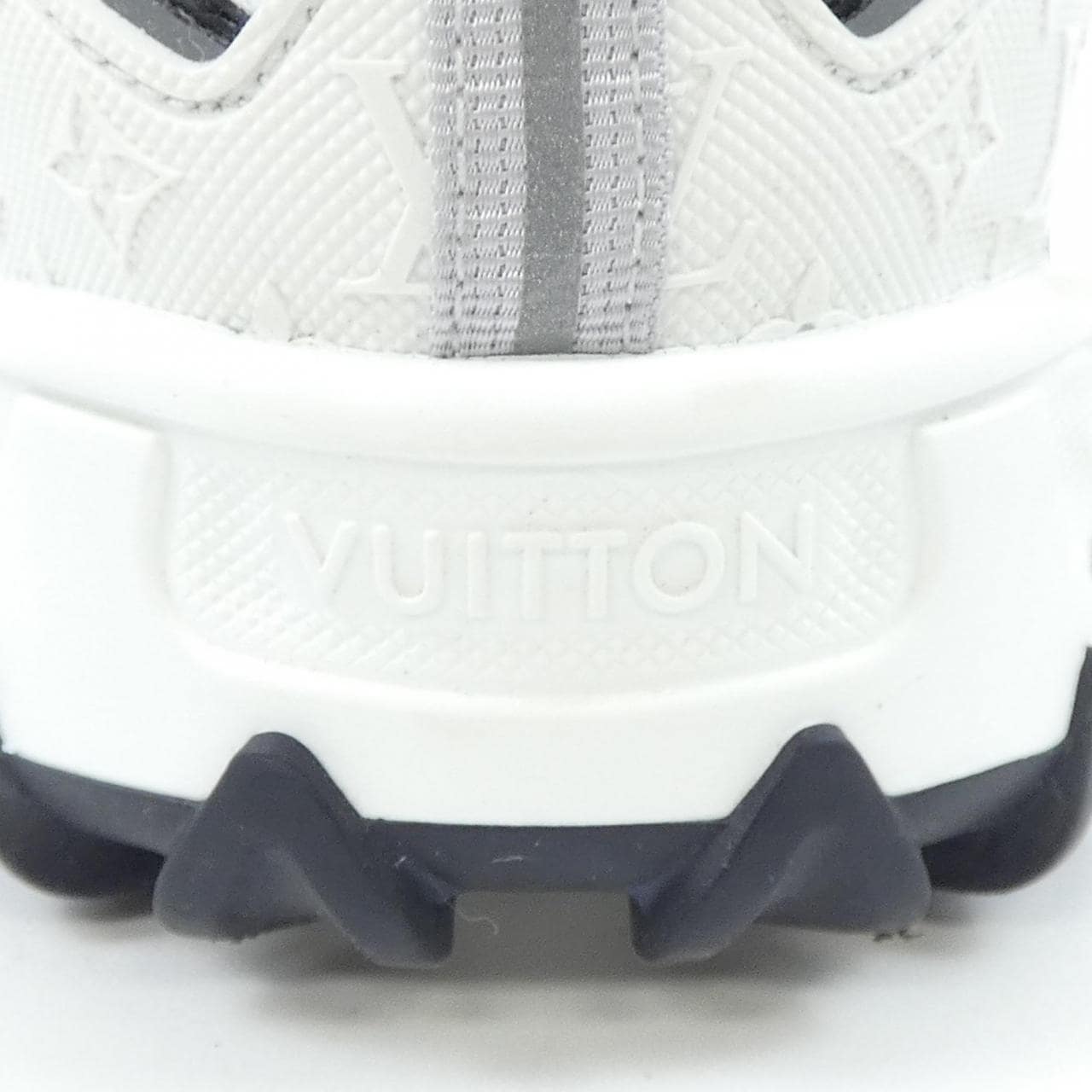 ルイヴィトン LOUIS VUITTON FD0234 スニーカー