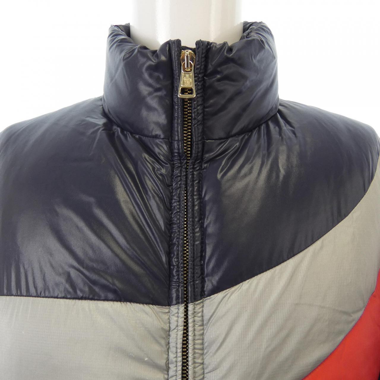 モンクレール MONCLER ダウンジャケット