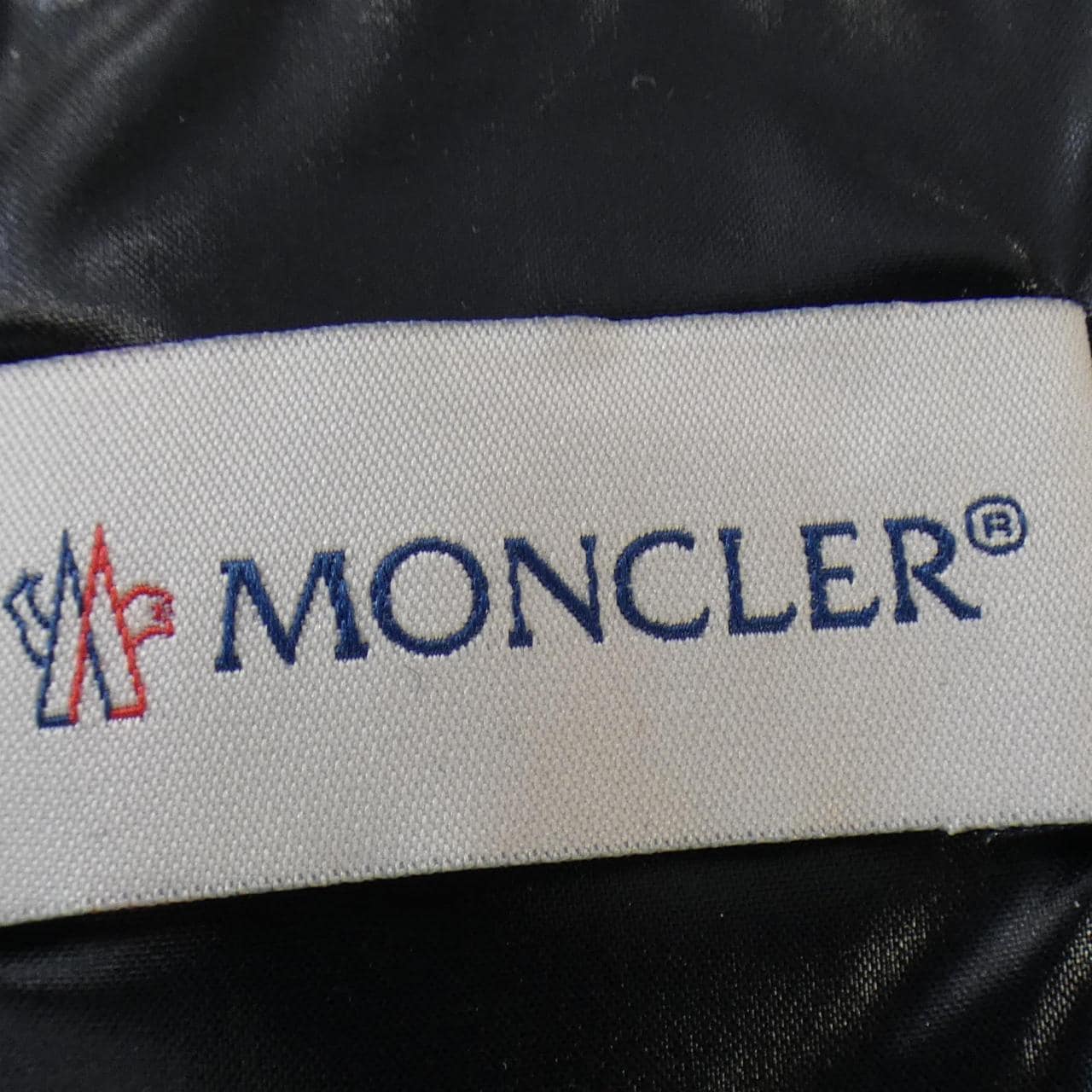 モンクレール MONCLER ダウンジャケット