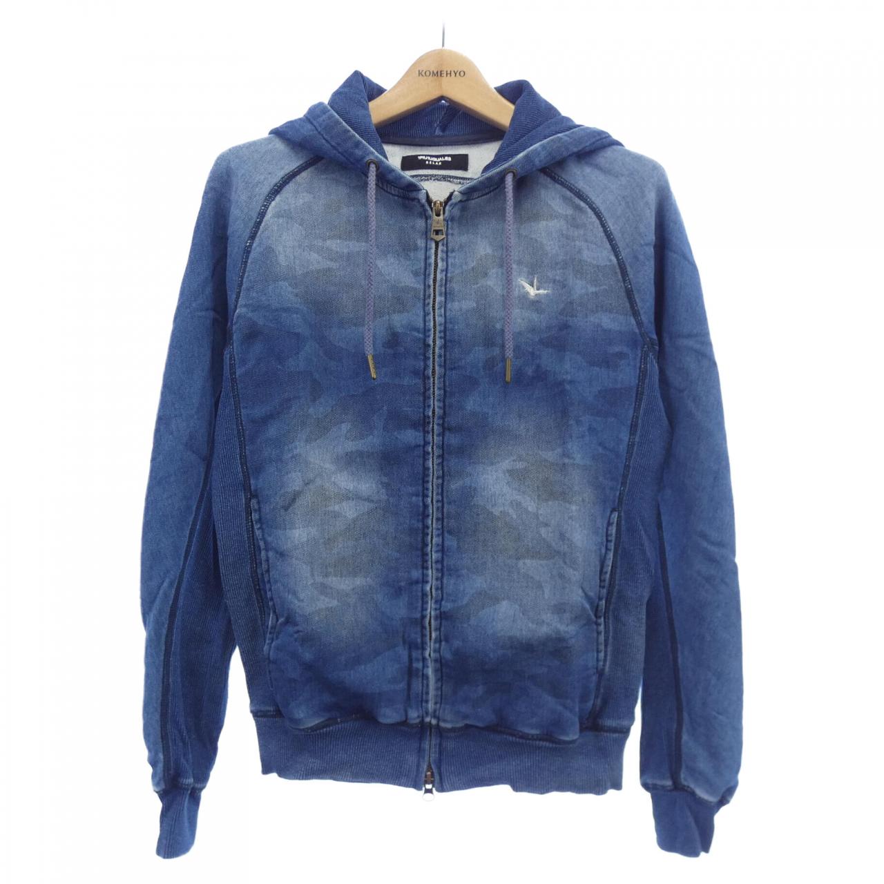 ウノピゥウノウグァーレトレリラックス 1PIU1UGUALE3 RELAX パーカー