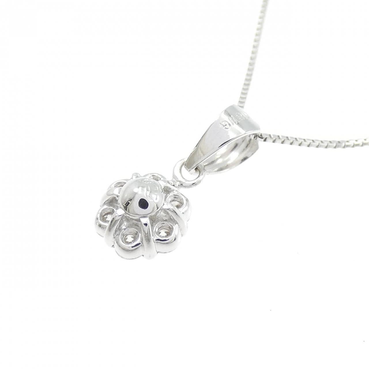 K18WG フラワー ダイヤモンド ネックレス 0.25CT