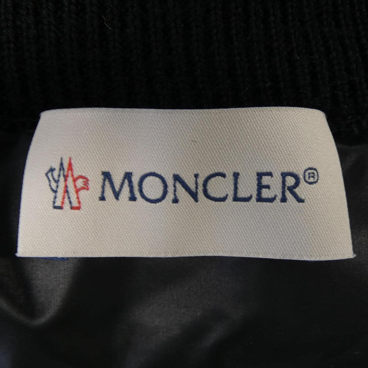 モンクレール MONCLER ダウンジャケット