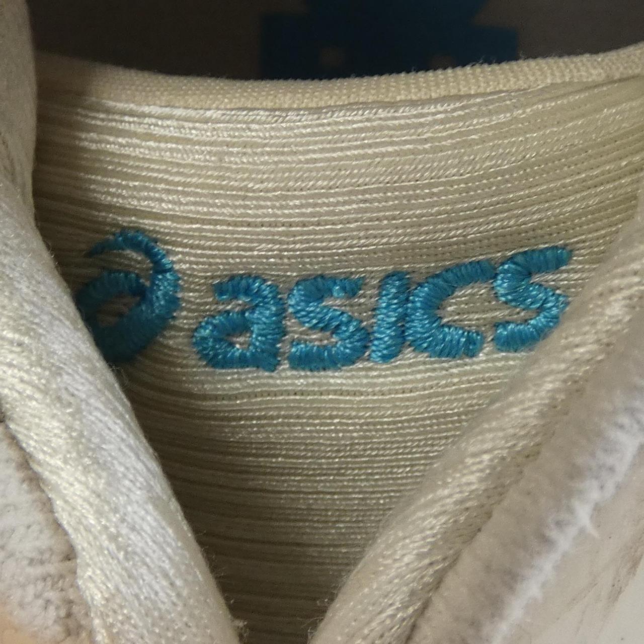 ASICS运动鞋