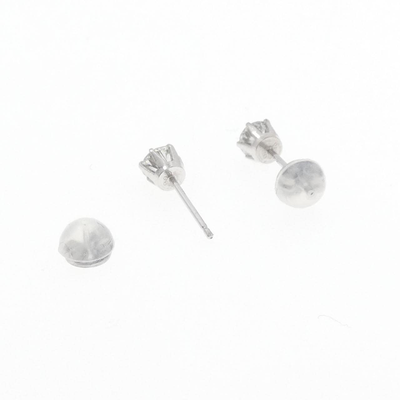 PT900 ソリティア ダイヤモンド ピアス 0.57CT