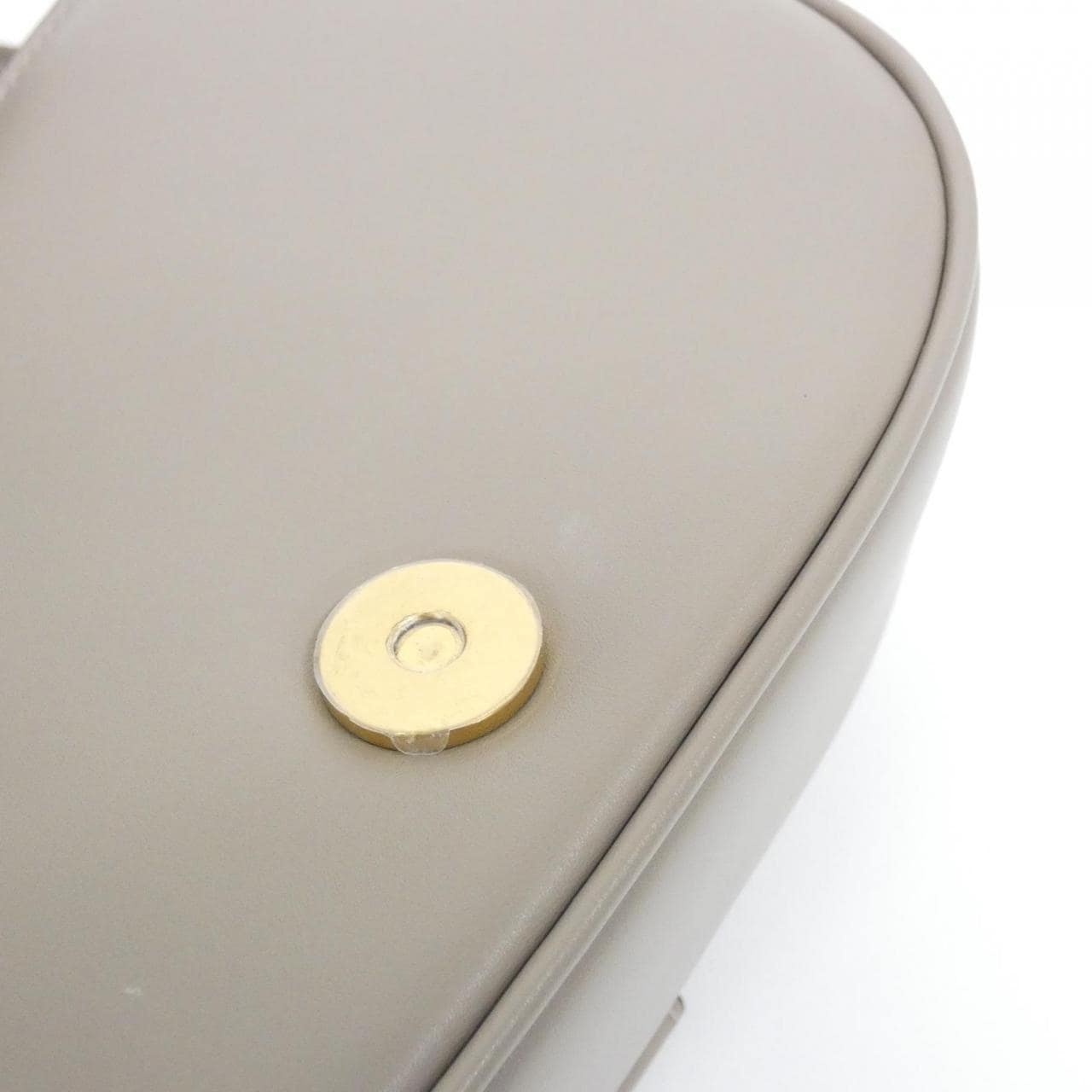 フェンディ  コ モン スモール 8BS082 AQOL ショルダーバッグ